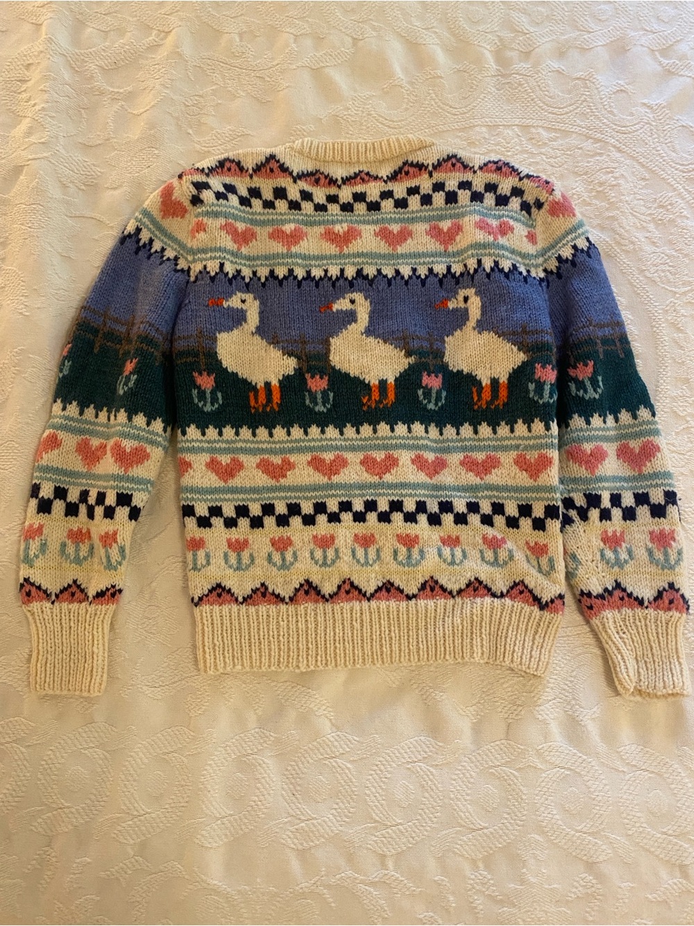 Vintage Handmade OOAK Cream Fair Isle Goose Motif Crewneck Sweater - Picture 2 of 2